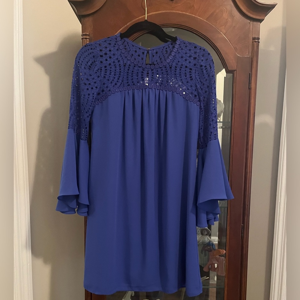 Lilly Pulitzer Amenna Shift Dress Royal Blue
Mini Length Crochet Detail